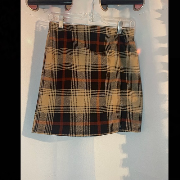 Skirt - Picture 2 of 2